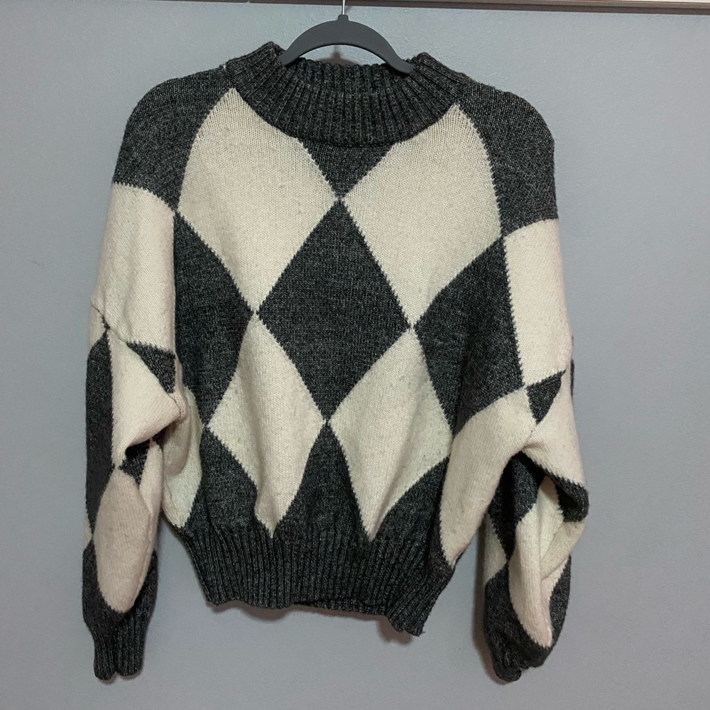 patterned sweater from h&m and pringle scotland collaboration
